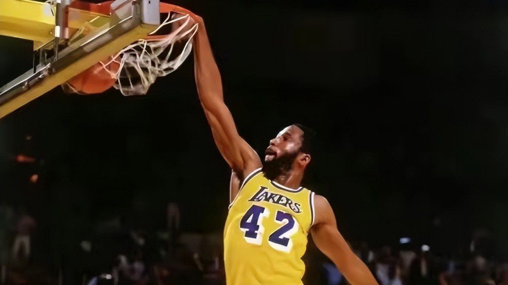 美女床上运动